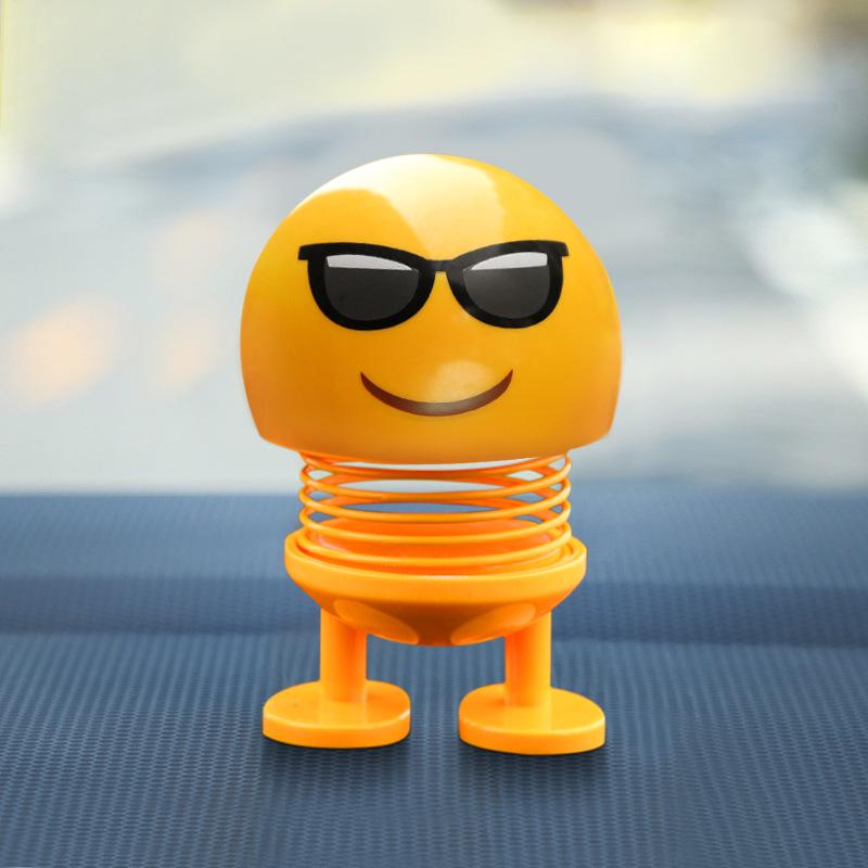 Jucarie cu arc pentru bordul masinii, emoticon galben