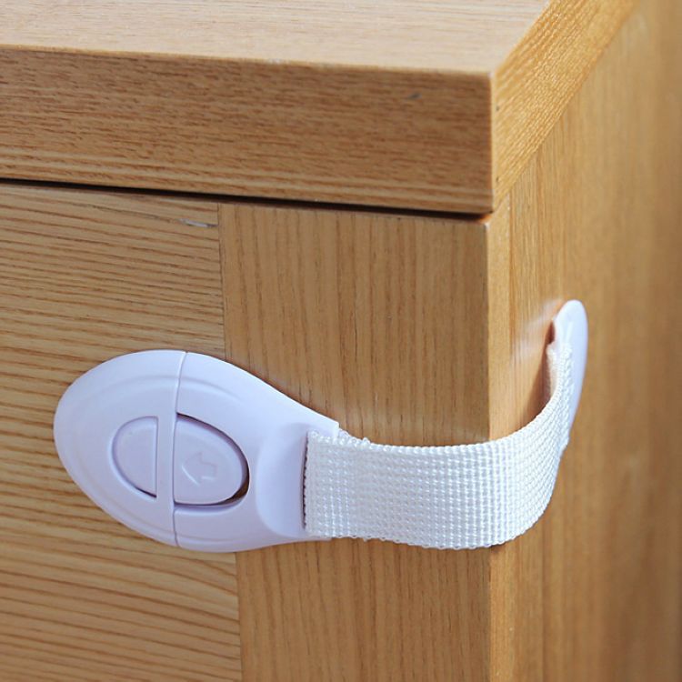 SET 10 BUC PROTECTIE DULAPURI SAU SERTARE PENTRU COPII, ALB