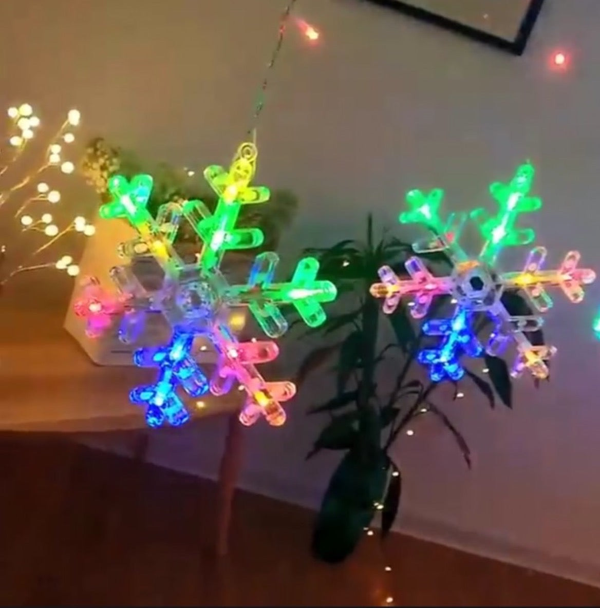 Instalatie Lumini de Craciun "Fulgi de Zapada", 270 cm