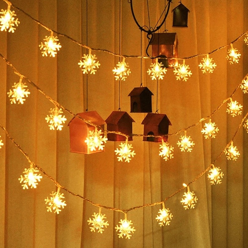 Instalatie Lumini de Craciun "Fulgi de Zapada", 270 cm