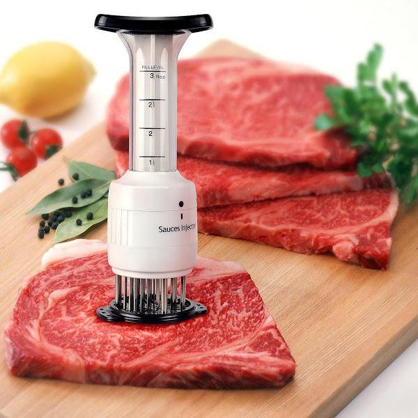 Aparat pentru fragezirea carnii cu injector pentru sos