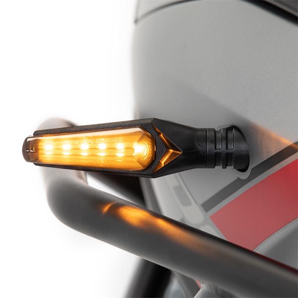 Set 2 lampi Semnalizare Moto SECVENTIALA, cu 2 functii, pozitie si semnalizare, 12V-2