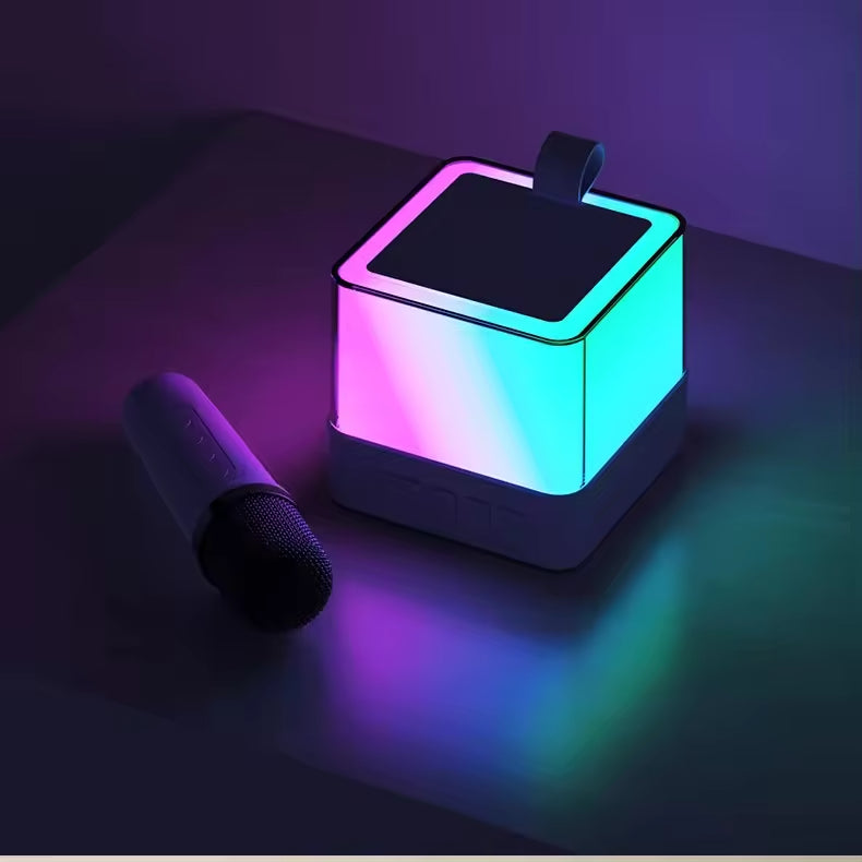 Mini Mașină de Karaoke pentru Copii și Adulți: 5 Lumini Ambientale și Schimbare Voce