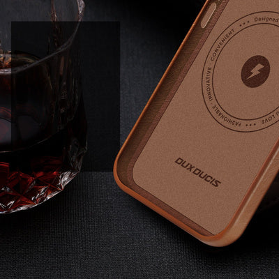 Husa Dux Ducis Naples pentru iPhone 14 Pro - Culoare Maro, Piele Magnetică cu MagSafe