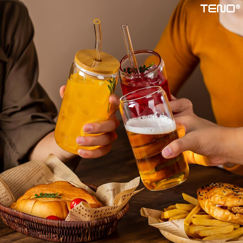 Set 4 Pahare de Sticla cu Capac si Pai Teno1005, sticla borosilicata, perie pentru curatare inclusa, capac din bambus, design modern, termorezistente, capacitate 500 ml, 15 cm