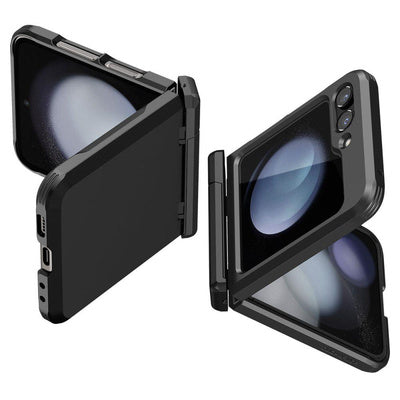 Husa Spigen Tough Armor Pro pentru Galaxy Z Flip 5 - Negru