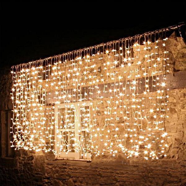 Instalatie Craciun tip perdea ploaie premium, fir gros, 3mx3m, 300 led-uri