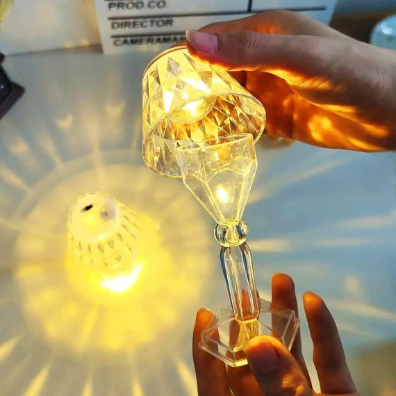 Lampă model Cristal cu Baterie RGB, 12cm x 6.5cm