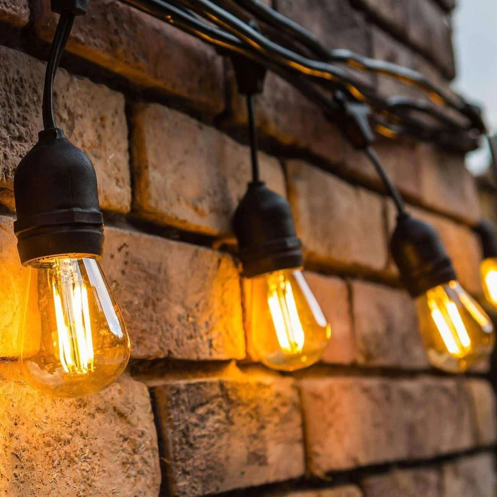 Ghirlandă Luminoasă pentru Grădină 10m, Lumina Caldă (3000 K), Protecție IP44, 10 Becuri LED Exterioare