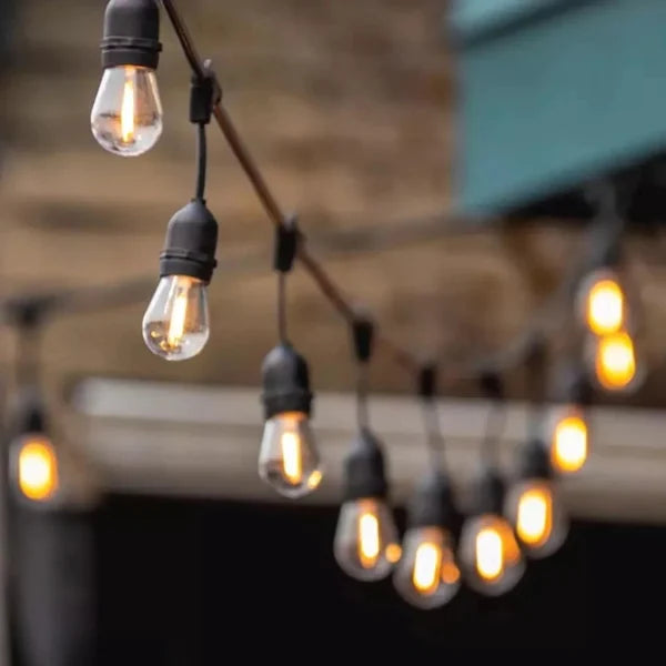 Ghirlandă Luminoasă pentru Grădină 10m, Lumina Caldă (3000 K), Protecție IP44, 10 Becuri LED Exterioare