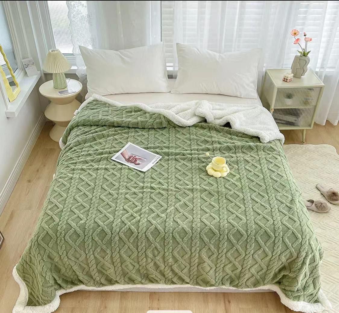 Pătură COCOLINO Groasă din Imitație de Cașmir - Moale și Călduroasă pentru Camping, Acasă sau Călătorii (200 cm x 230 cm)