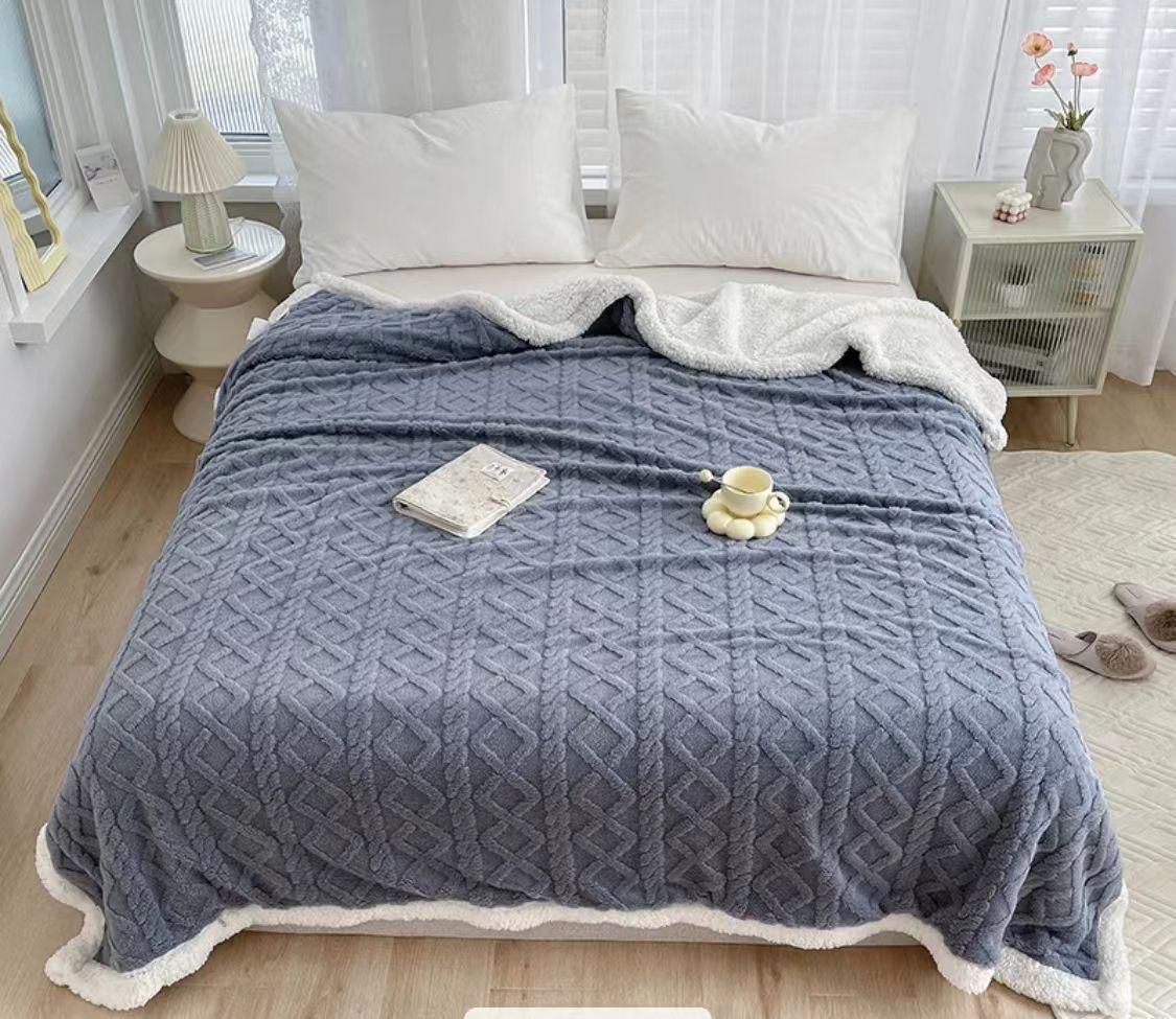 Pătură COCOLINO Groasă din Imitație de Cașmir - Moale și Călduroasă pentru Camping, Acasă sau Călătorii (200 cm x 230 cm)