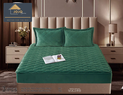 Husa de pat matlasata si 2 fete de perne din catifea, cu elastic, model tip topper, pentru saltea 140x200 cm, verde