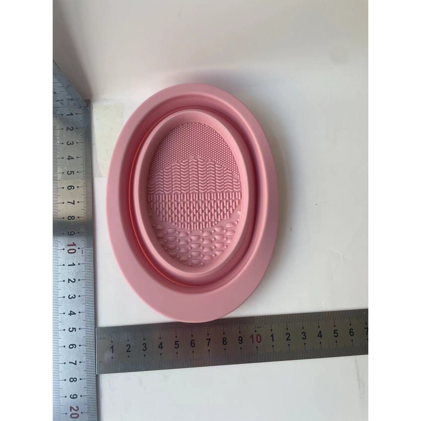 Accesoriu din silicon pentru curatarea accesoriilor makeup, pensule, buretei, 14.5 x 11,5 cm, 2 moduri de utilizare, pliabil, roz-11