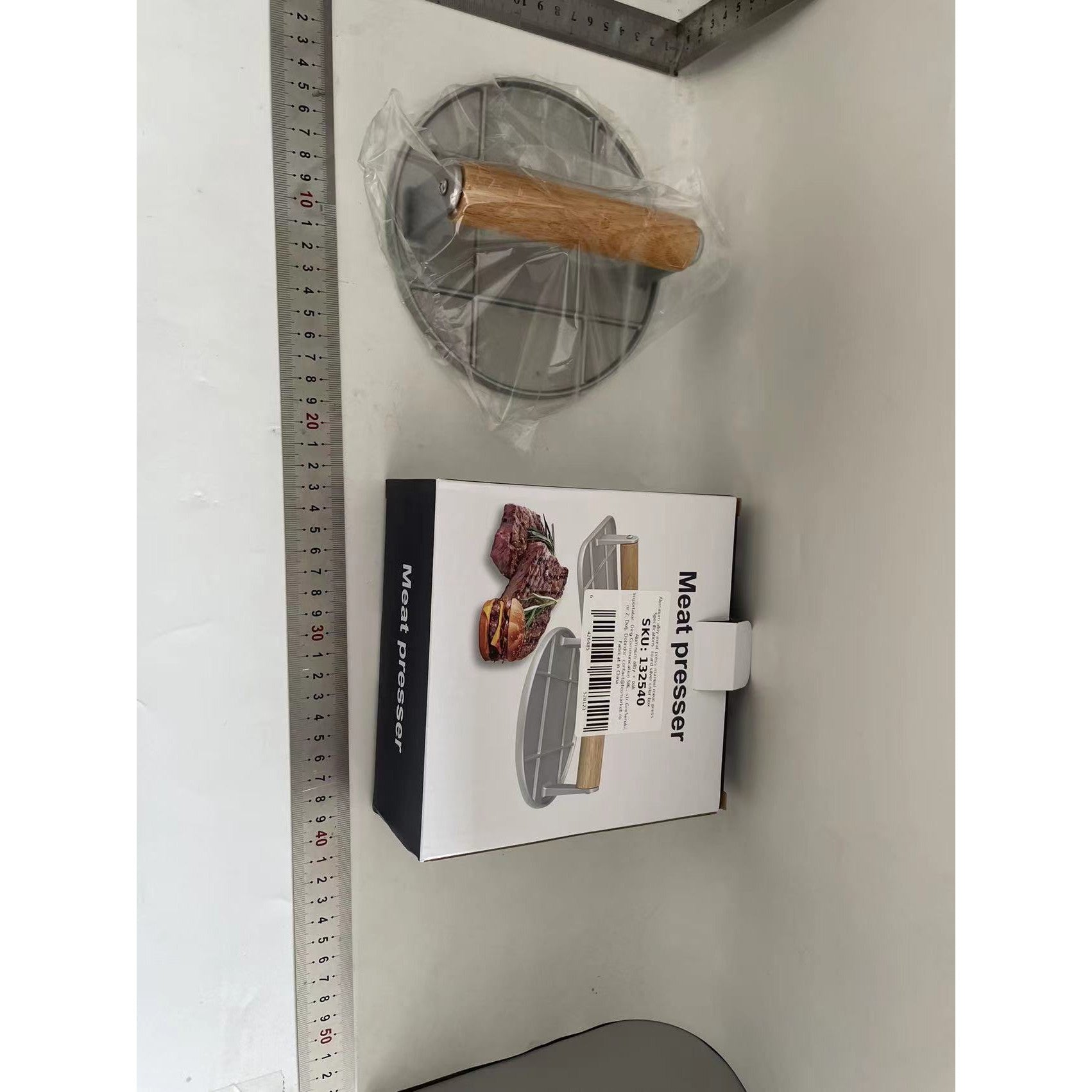 Presa Manuala pentru Carne, Flippy, din Aliaj de Aluminiu, Maner din Lemn, Presa pentru Burgeri, Usor de Curatat si Folosit, Rotunda, 16x16x6 cm, Gri-1