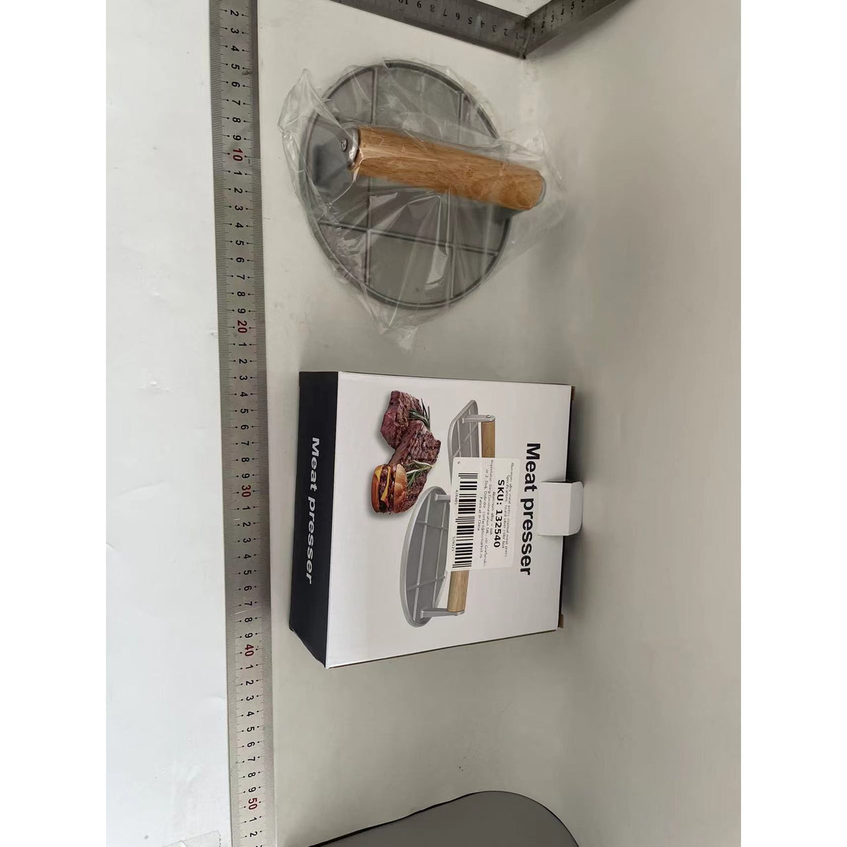 Presa Manuala pentru Carne, Flippy, din Aliaj de Aluminiu, Maner din Lemn, Presa pentru Burgeri, Usor de Curatat si Folosit, Rotunda, 16x16x6 cm, Gri-1