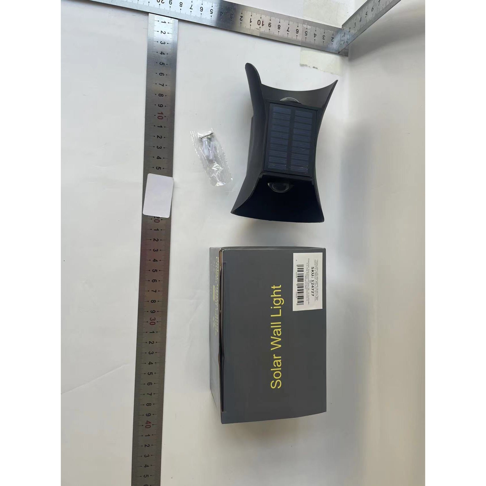 Aplica solaraLED bidirectionala pentru perete Flippy, in forma de funda, 8 LED-uri, material ABS si PC, lumina puternica, IP65, 10 x 7.5 cm, baterie 1.2 V, 300 mAh, autonomie 8-10 ore, alb cald-5