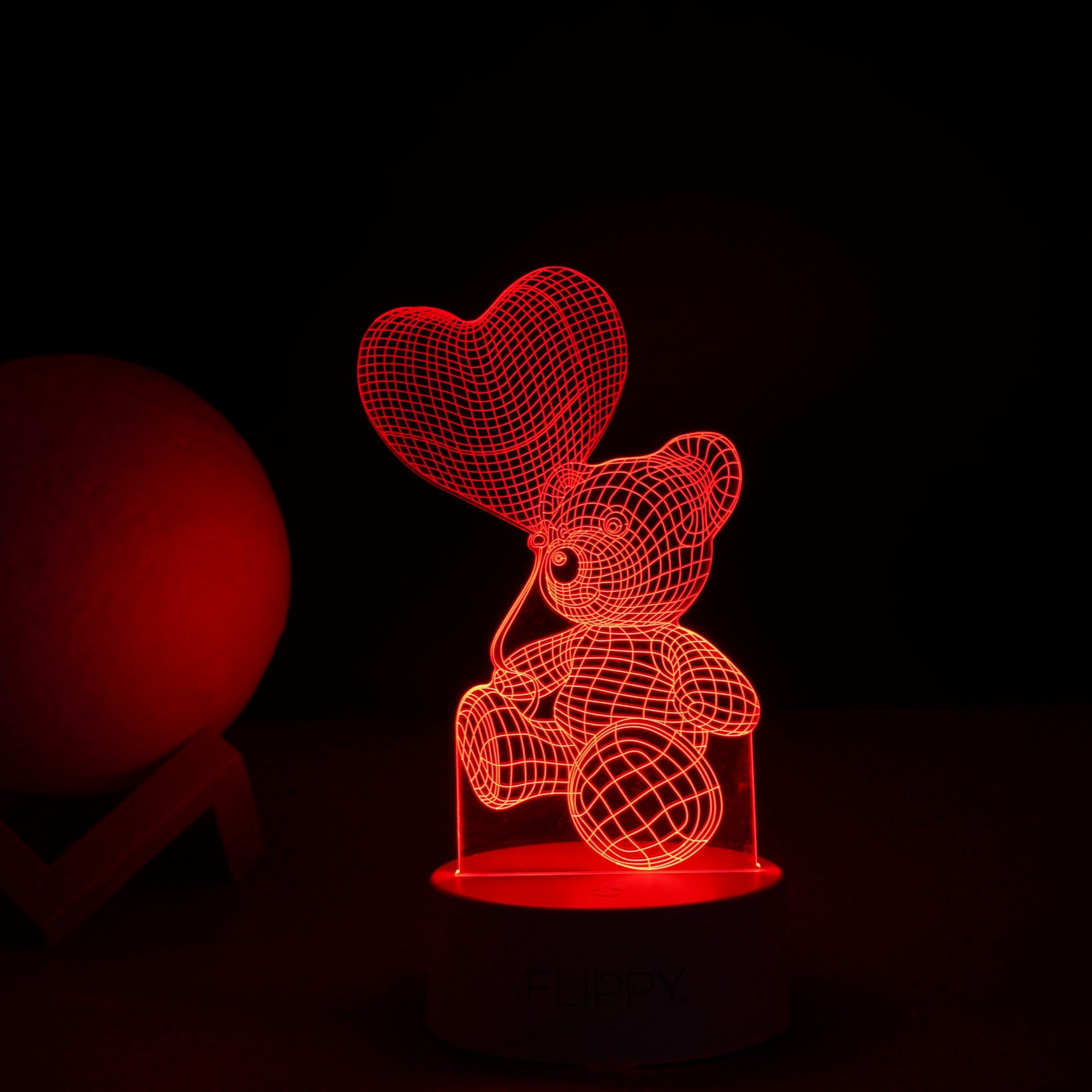 Lampa LED decorativa, Flippy, 3D, Ursulet cu balon inima, cu telecomanda, doua moduri de alimentare USB si baterii, 20 cm inaltime, din material acril si lumina multicolora, alb-4