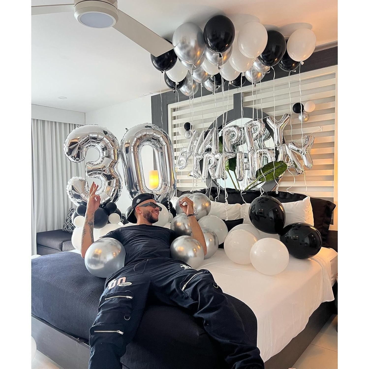 Balon din Folie Metalizata, Flippy, Figurina Cifra, Tema Aniversare 100 cm, Ambalaj Individual, Pai inclus, Umflare cu Aer sau Heliu, Argintiu, Cifra 3-4