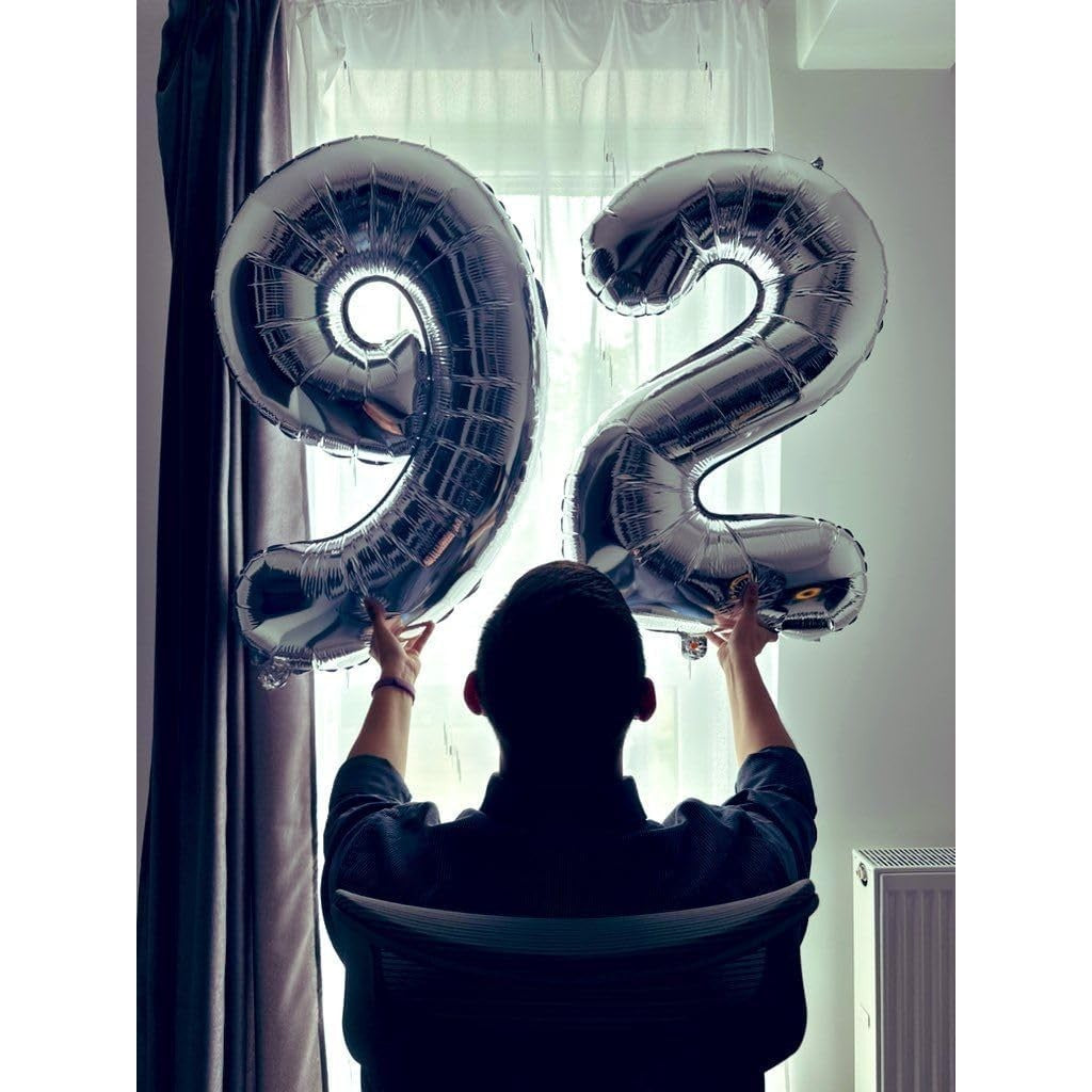 Balon din Folie Metalizata, Flippy, Figurina Cifra, Tema Aniversare 100 cm, Ambalaj Individual, Pai inclus, Umflare cu Aer sau Heliu, Argintiu, Cifra 9-5
