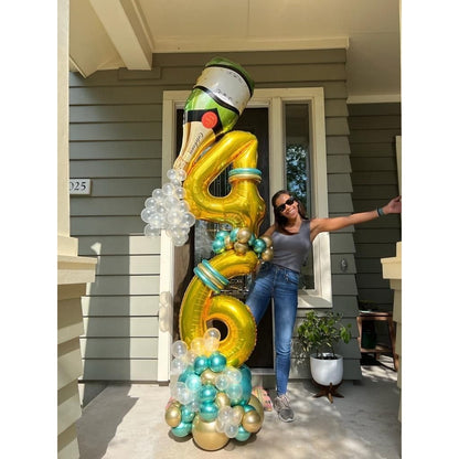 Balon din Folie Metalizata Flippy, Figurina Cifra, Tema Aniversare 100 cm, Ambalaj Individual, Pai inclus, Umflare cu Aer sau Heliu, Auriu, Cifra 4-5
