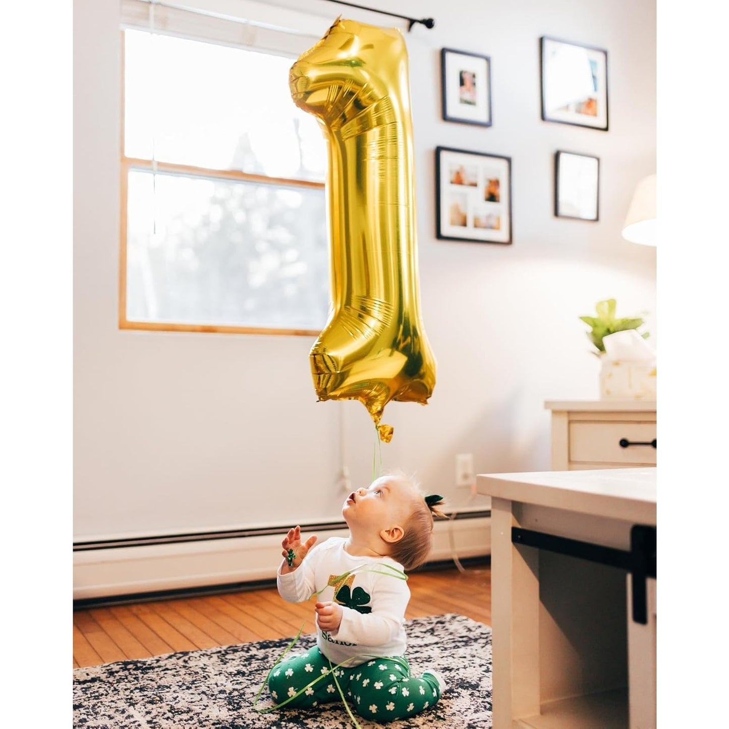 Balon din Folie Metalizata Flippy, Figurina Cifra, Tema Aniversare 100 cm, Ambalaj Individual, Pai inclus, Umflare cu Aer sau Heliu, Auriu, Cifra 1-7