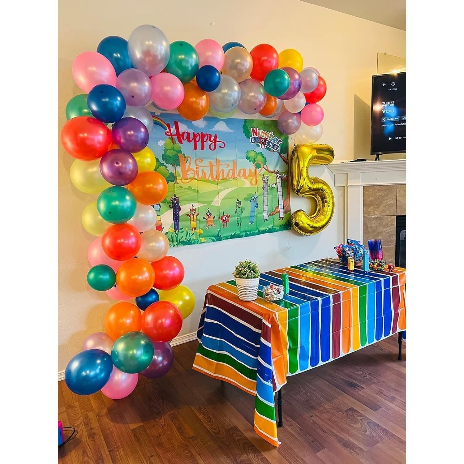 Balon din Folie Metalizata Flippy, Figurina Cifra, Tema Aniversare 100 cm, Ambalaj Individual, Pai inclus, Umflare cu Aer sau Heliu, Auriu, Cifra 5-2