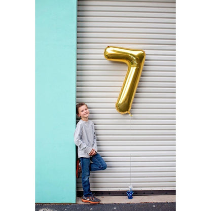 Balon din Folie Metalizata Flippy, Figurina Cifra, Tema Aniversare 100 cm, Ambalaj Individual, Pai inclus, Umflare cu Aer sau Heliu, Auriu, Cifra 7-5