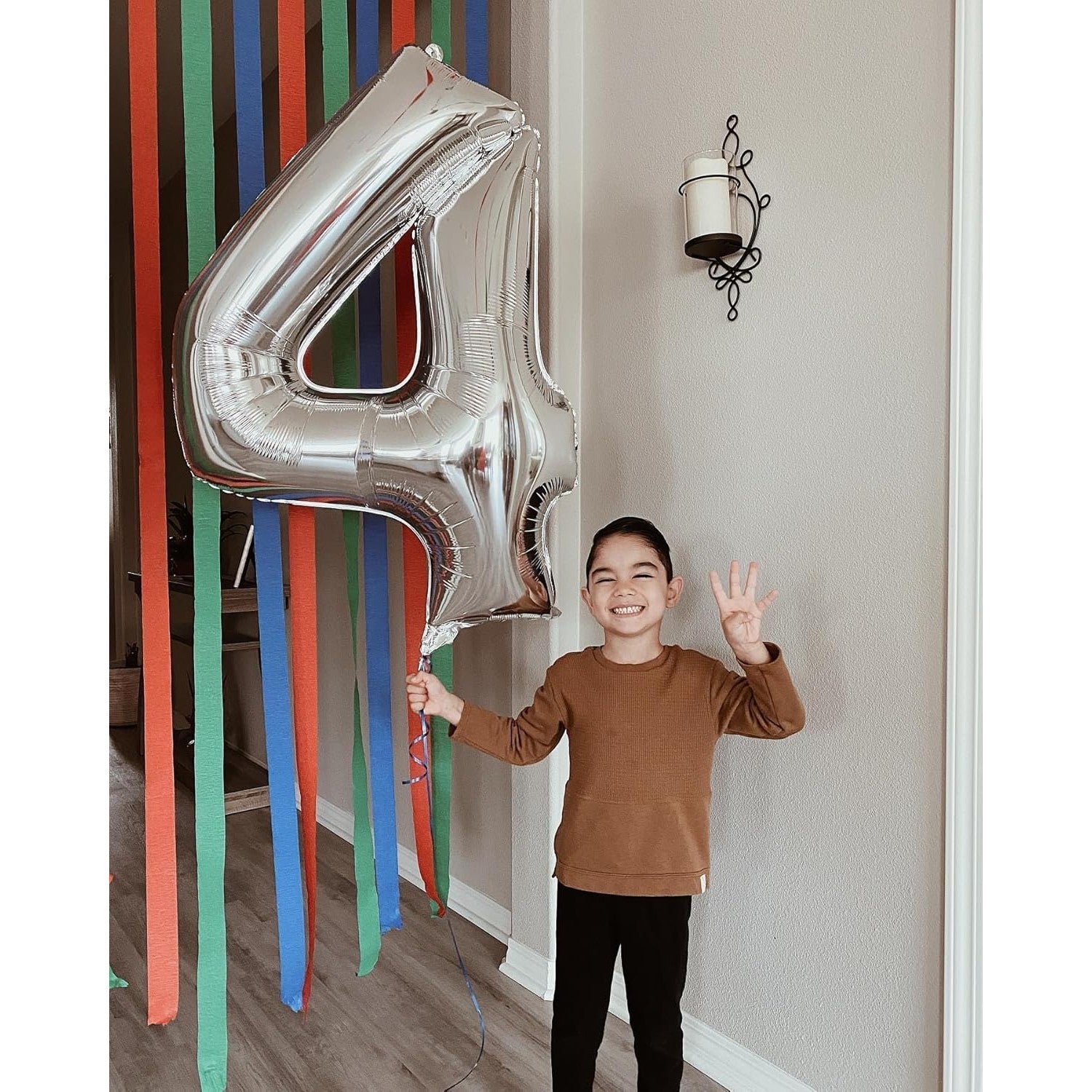 Balon din Folie Metalizata, Flippy, Figurina Cifra, Tema Aniversare 100 cm, Ambalaj Individual, Pai inclus, Umflare cu Aer sau Heliu, Argintiu, Cifra 4-4
