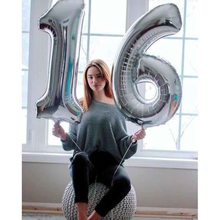 Balon din Folie Metalizata, Flippy, Figurina Cifra, Tema Aniversare 100 cm, Ambalaj Individual, Pai inclus, Umflare cu Aer sau Heliu, Argintiu, Cifra 6-4