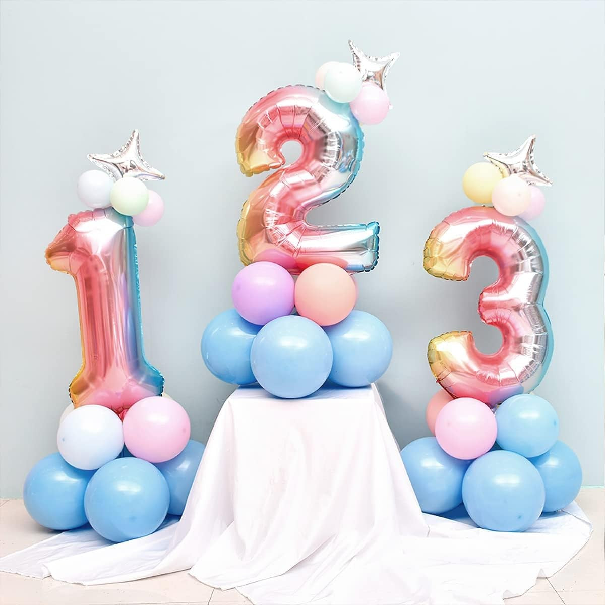 Balon din Folie Metalizata Gradient Flippy, Figurina Cifra, Tema Aniversare 100 cm, Ambalaj Individual, Pai inclus, Umflare cu Aer sau Heliu, Multicolor, Cifra 3-5
