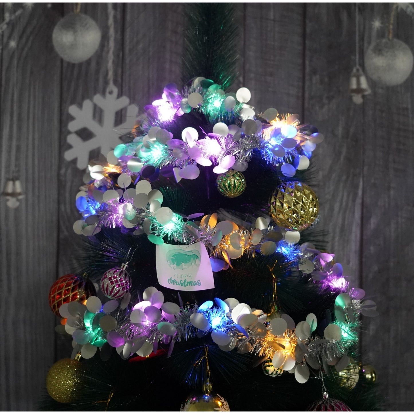 Beteala Craciun cu LED, Argintie, model cu paiete rotunde, 2 m x 5 cm, PVC, Sir, Artificiala, Flippy-1