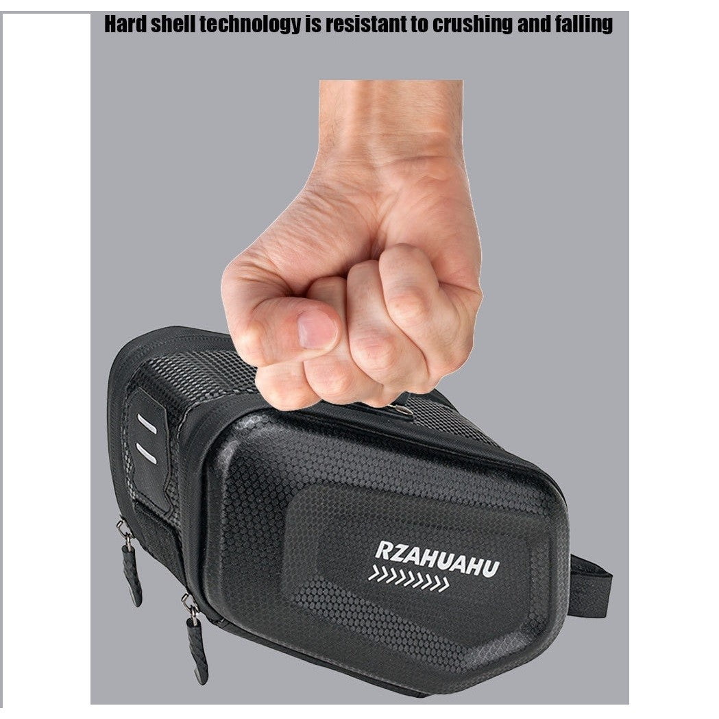 Borseta pentru bicicleta Flippy, Hard Shell, material piele artificiala si carbon, 20x12x11.5 cm, prindere de sa, capacitate 2L, impermeabila, negru-3