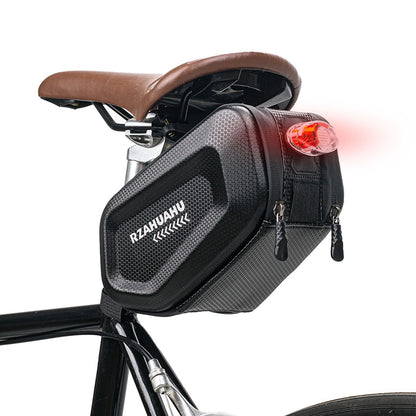 Borseta pentru bicicleta Flippy, Hard Shell, material piele artificiala si carbon, 20x12x11.5 cm, prindere de sa, capacitate 2L, impermeabila, negru-9