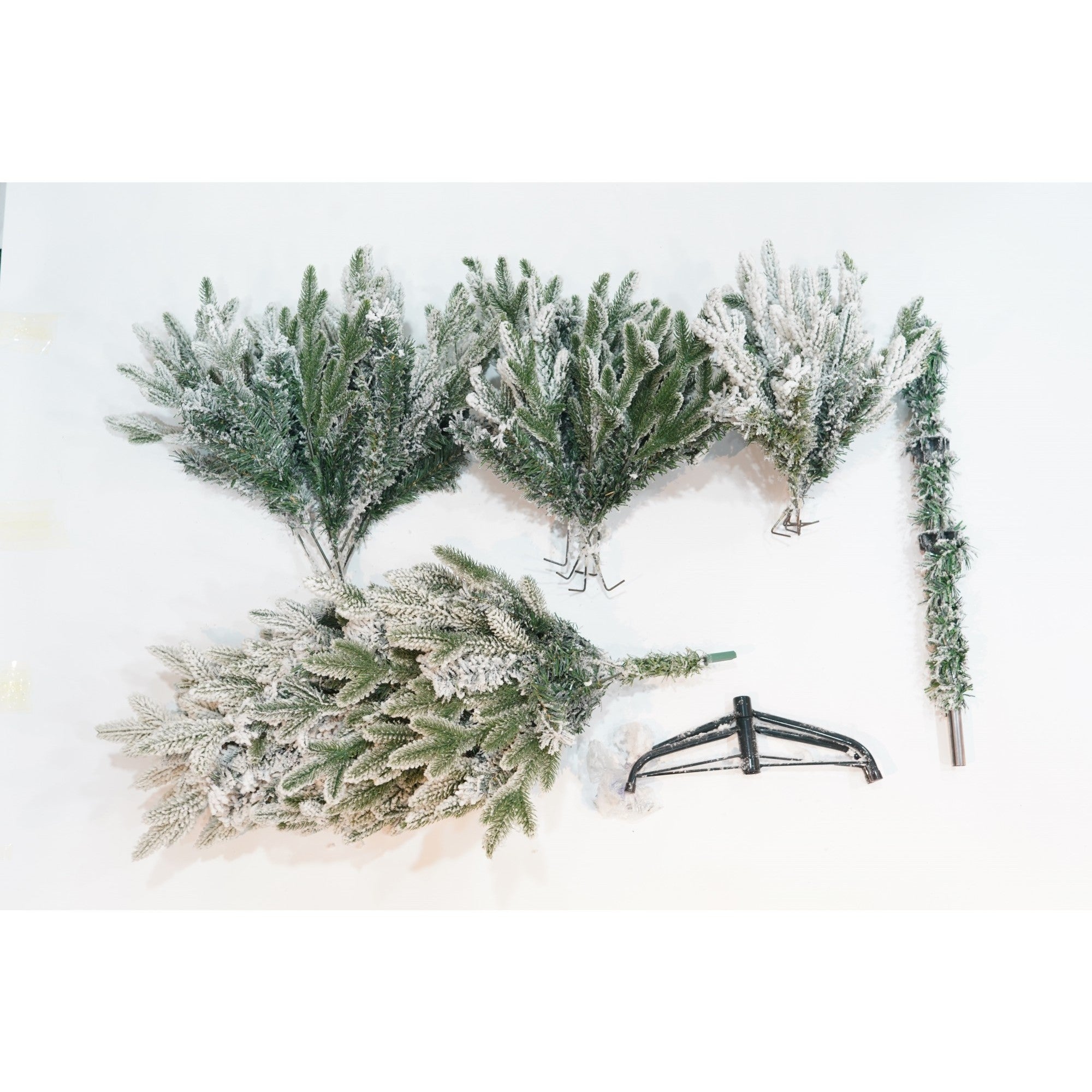 Brad Artificial de Craciun, Flippy, 1.5 m inaltime, Verde, Pulverizat complet alb-tip zapada, Interior/ Exterior, Ramuri bogate-3