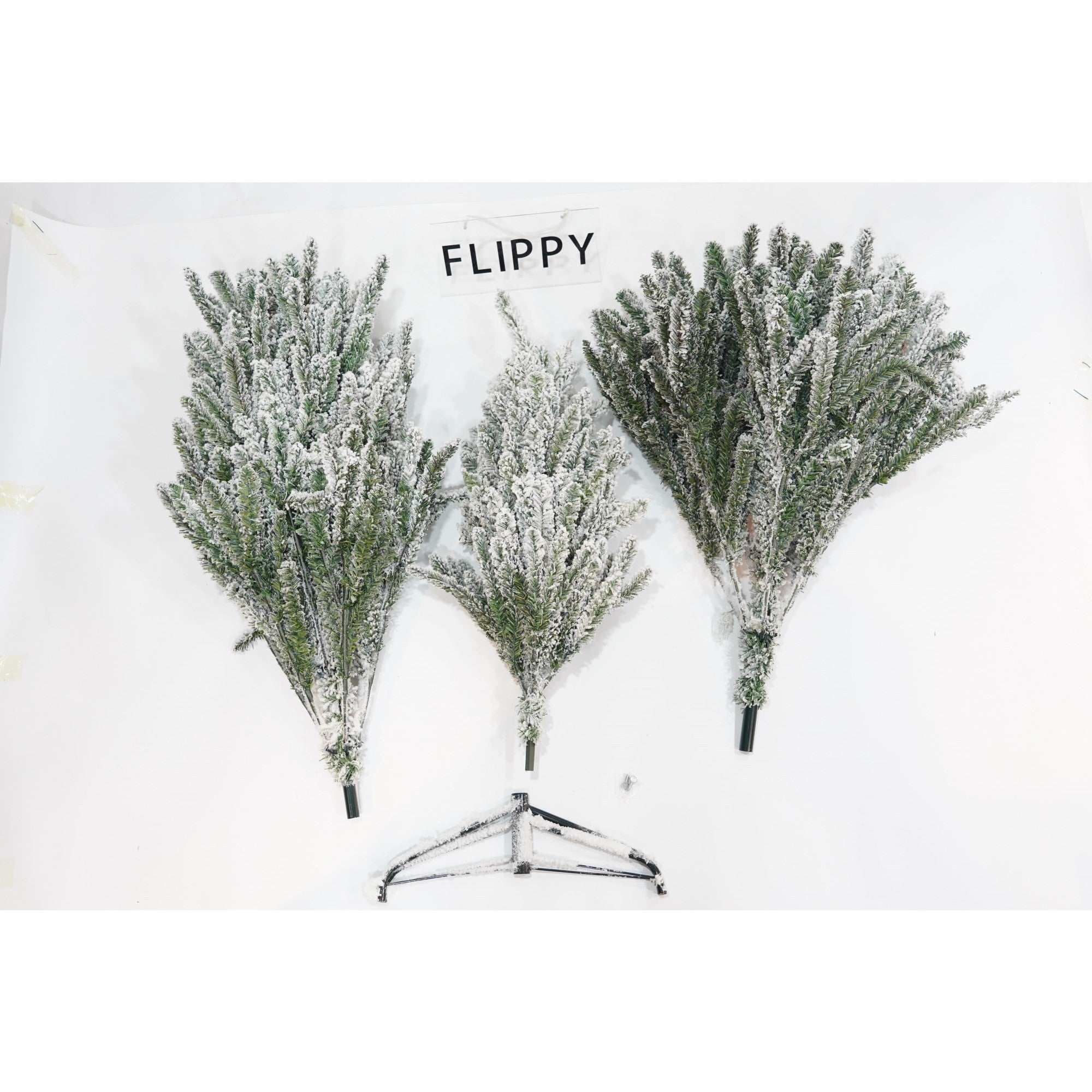 Brad Artificial de Craciun, Flippy, 2.10 m inaltime, Verde, Pulverizat alb-tip zapada, Diametru inferior 130 cm, Interior/ Exterior-2