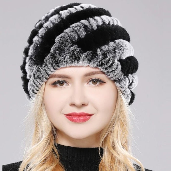 Caciula Premium Eleganta din Blanita Calduroasa de Iarna