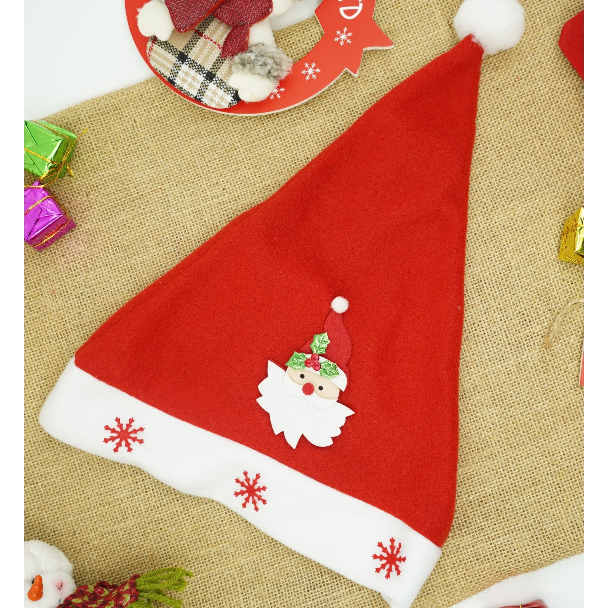 Caciulita de Mos Craciun, Flippy,cu model de Mos Craciun si ornament fulg de nea, rosie, marime universala, material textil-1