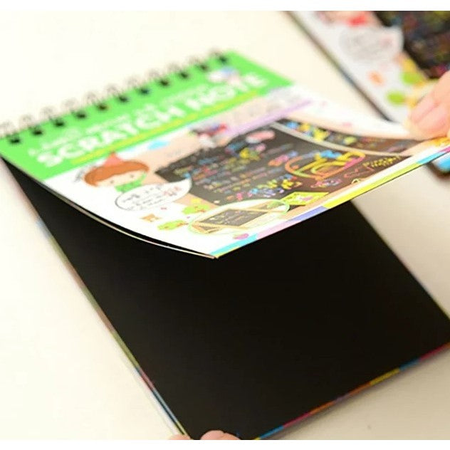Caiet cu fise razuibile Flippy, DIY Magic Scratch, 12 File, Curcubeu, Creion din Lemn, Cartonase negre, 14.5 x 10 cm, verde-6