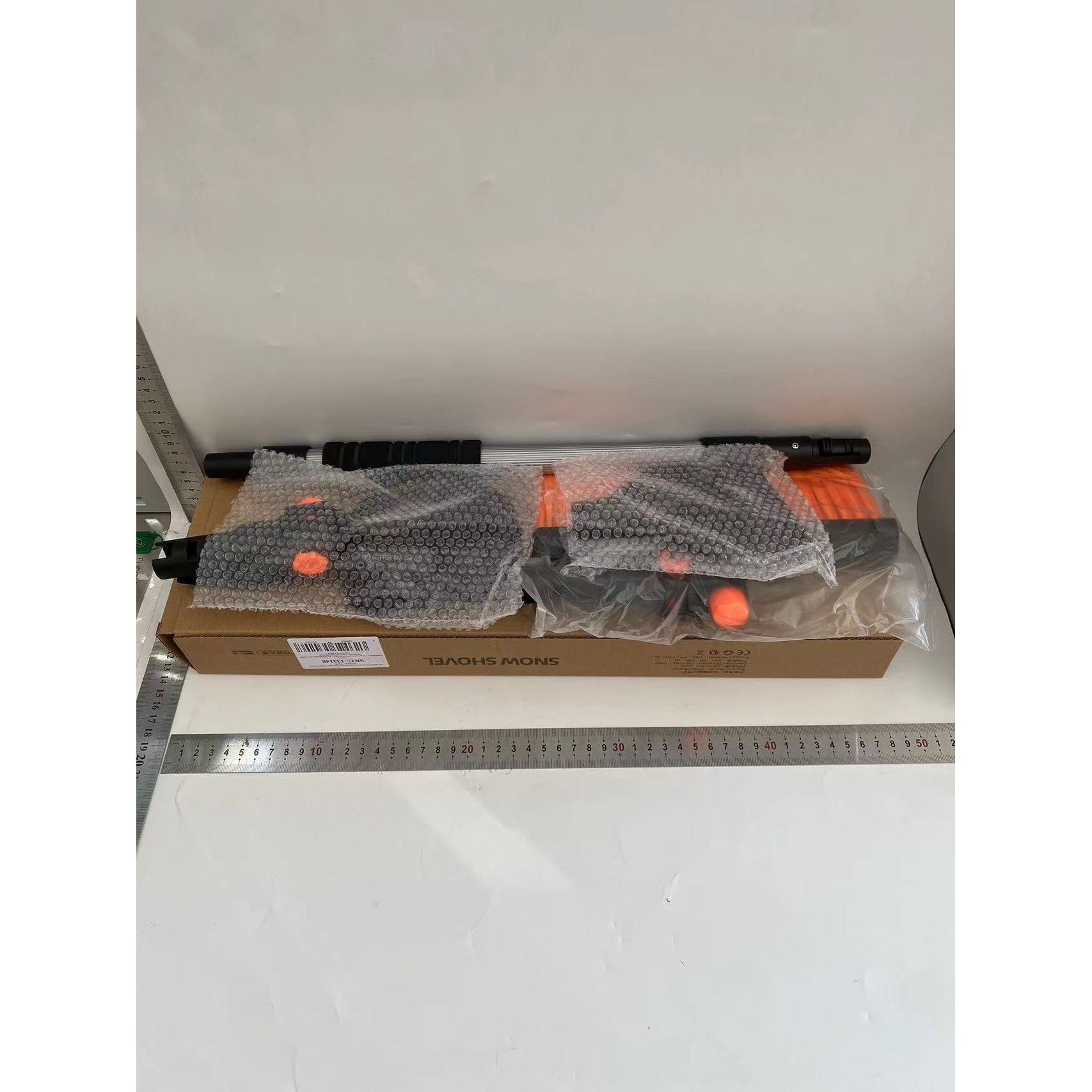 Racleta Auto pentru Zapada cu Doua Capete, Flippy, Dezapezire Masina, cu Maner Lung, Ergonomica, Detasabila, pentru Geamuri si Caroserie, Usor de Utilizat, 48 cm- 78 cm, Gri-1