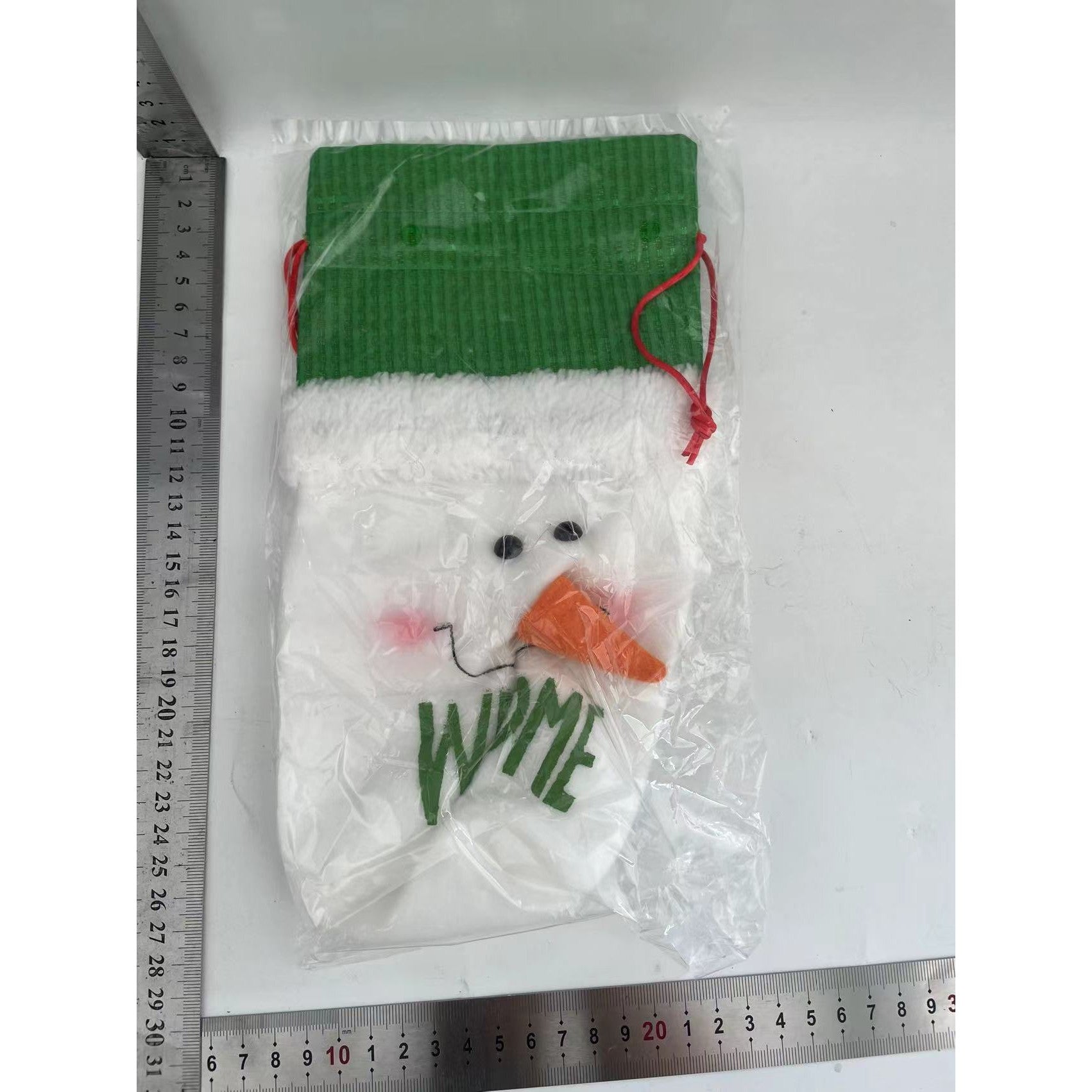 Saculet de Craciun pentru Sticla de Bautura, Flippy, Model Om de Zapada Accesorizat, Tematica Petrecere de Craciun, Marime Universala, 13x28 cm, Verde-1