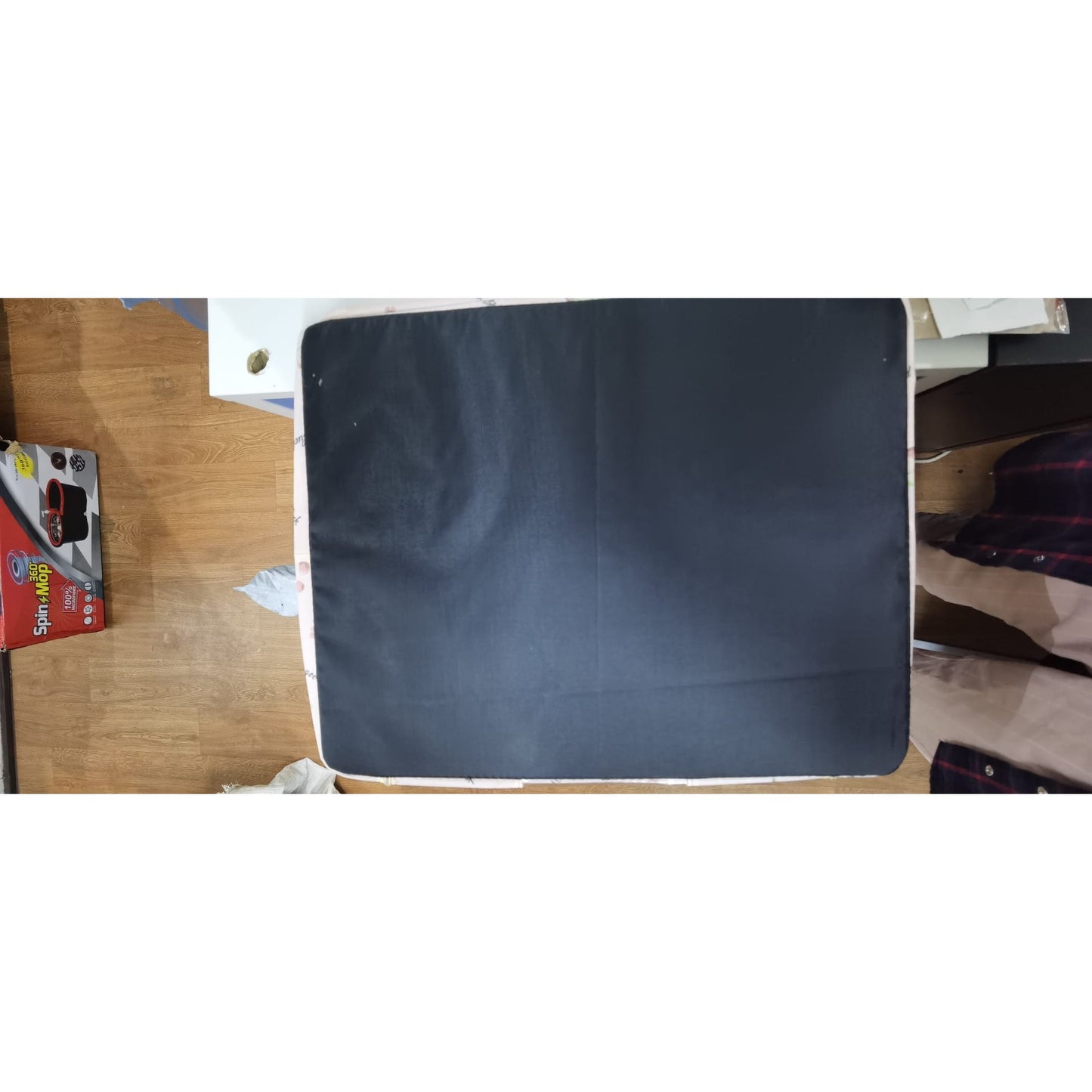 Cutie de Depozitare Pliabila, Flippy, cu Fermoar, 100 L, Textil, 60x42x40 cm, O Fereastra, Cadru Metalic, Suport Baza Stabil din Plastic, imprimeu punctat, Rosu, Resigilat-6
