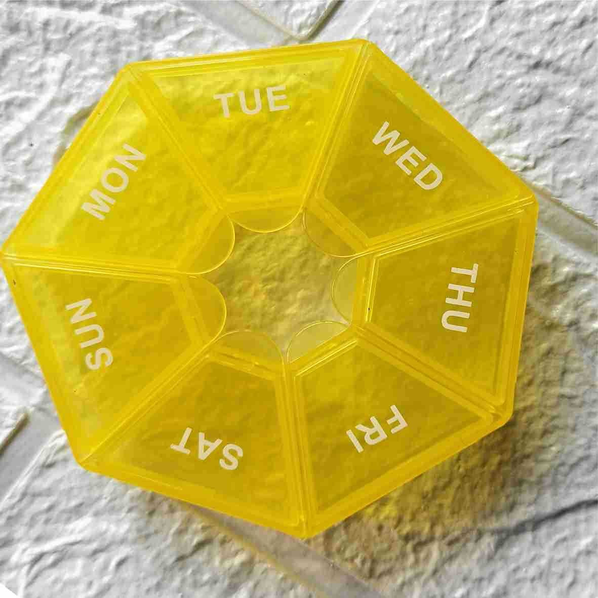 Cutie separator medicamente cu zilele saptamanii, Flippy, Plastic, 7 compartimente, Galben-4