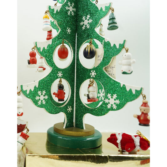 Decoratiune Craciun, Brad, Verde/Alb, 8 cavitati cu ornamente, 18.5 cm x 33 cm, Lemn, Flippy-1