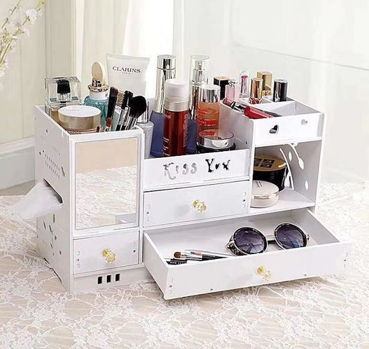 Raft organizator pentru depozitarea produselor cosmetice