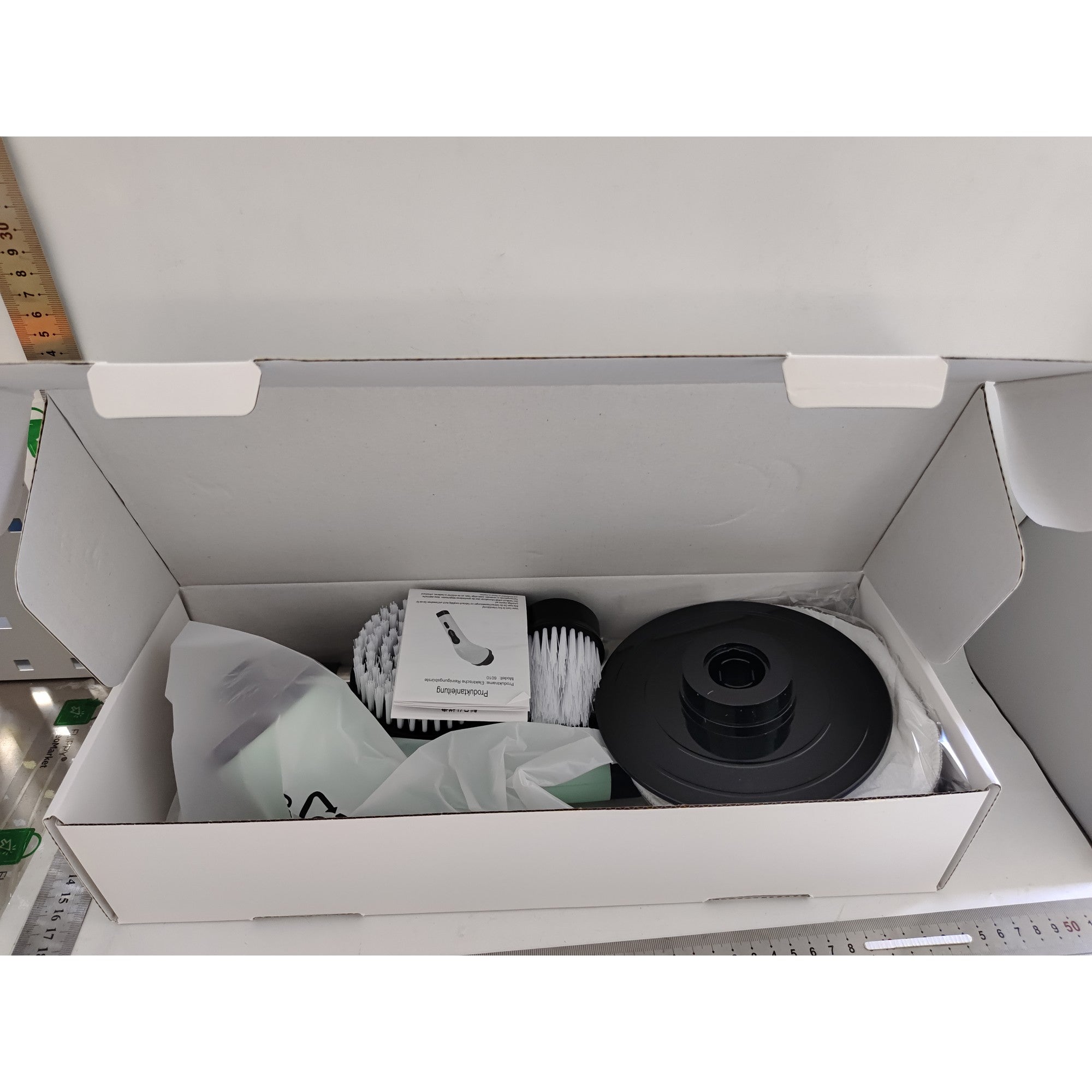 Perie Electrica de Curatare cu Maner, Flippy, Perie pentru Gresie, Baie, Bucatarie, cu 6 Capete, Maner Extensibil Detasabil, Culoare: Verde-1