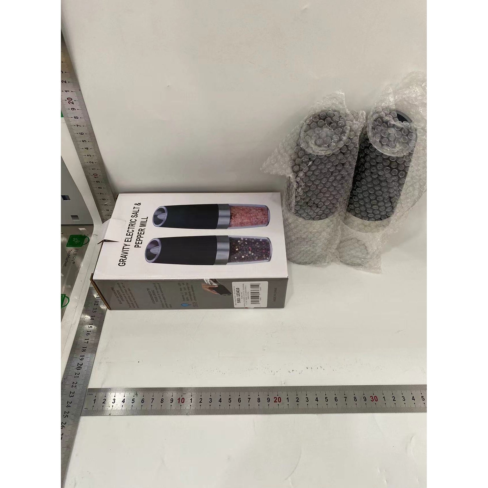 Set de 2 Rasnite electrice de Sare si Piper, Flippy, cu Camere Depozitare Transparente, Macinare, Functionare pe Baterii, ABS, Negru/Transparent-1