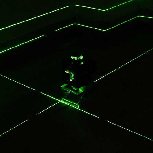 Nivel laser 4D, de precizie milimetrica cu 16 linii de măsurare, 360 de grade, suport pentru montare pe perete, reîncărcabil, cu funcție de autonivelare, protecție IP54.