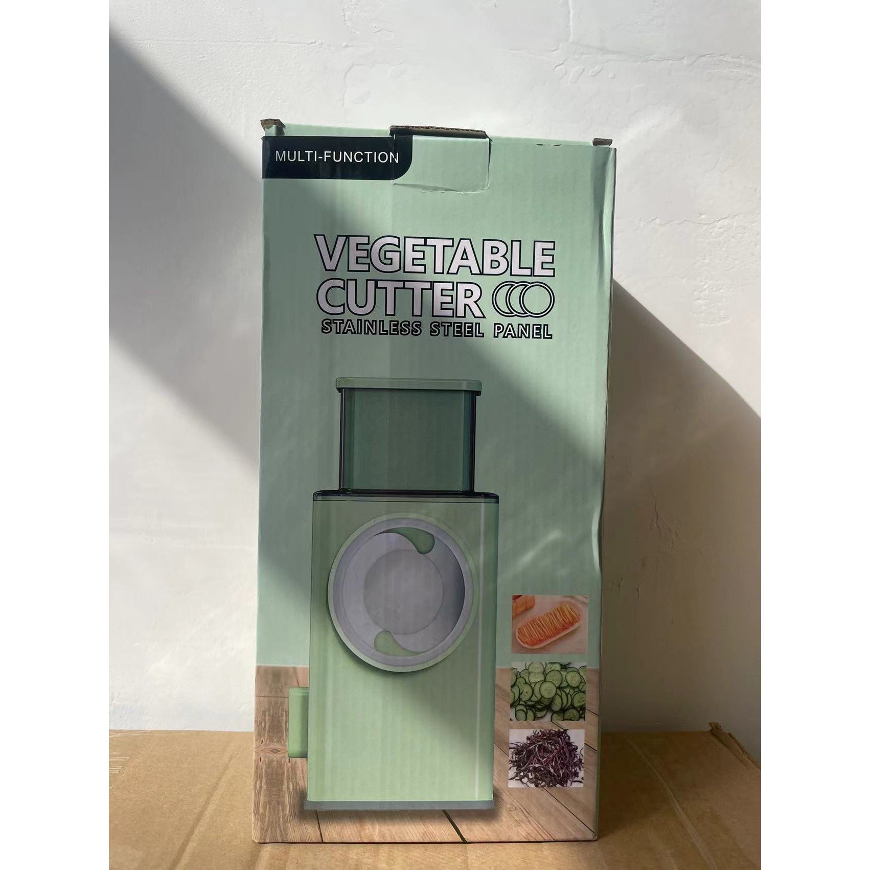 Feliator manual pentru legume Flippy, 3 lame din otel inxodabil, 3 tipuri de feliere, material carcasa ABS, latime maxima feliere 4 mm, baza de tip ventuza, usor si sigur de utilizat, 28.5 x 9,2 x 13.5 cm, verde-12