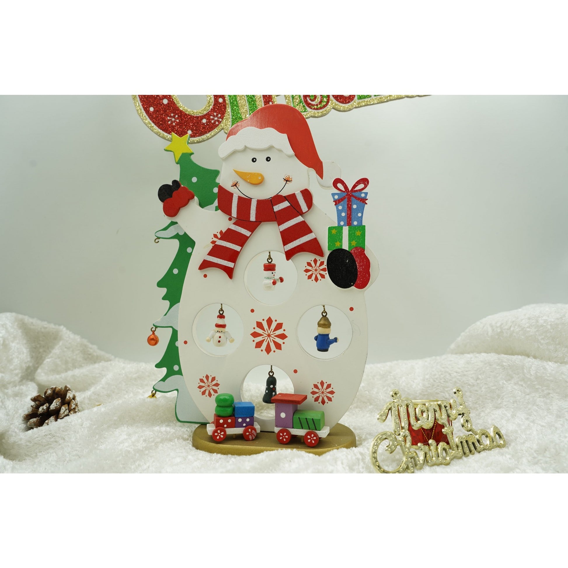 Figurina decorata de Craciun, Om de zapada, Alb, din Lemn, 18 cm x 24.5 cm, Interior, Flippy-1